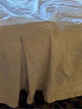 Noble Excellence Linen blend bed skirt - Full Size